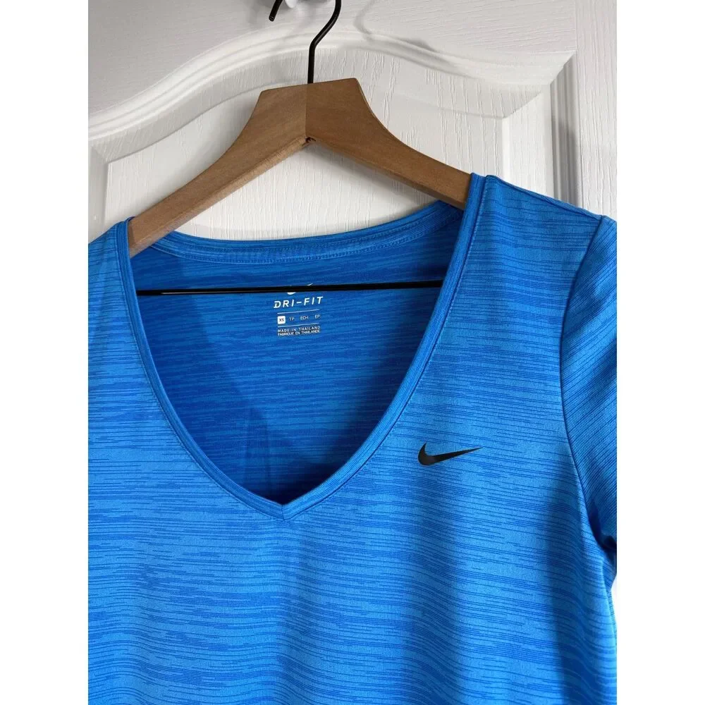 Nike Dri-Fit Women's Short Sleeve V-Neck Top T-Shirt Activewear Blue Size XS